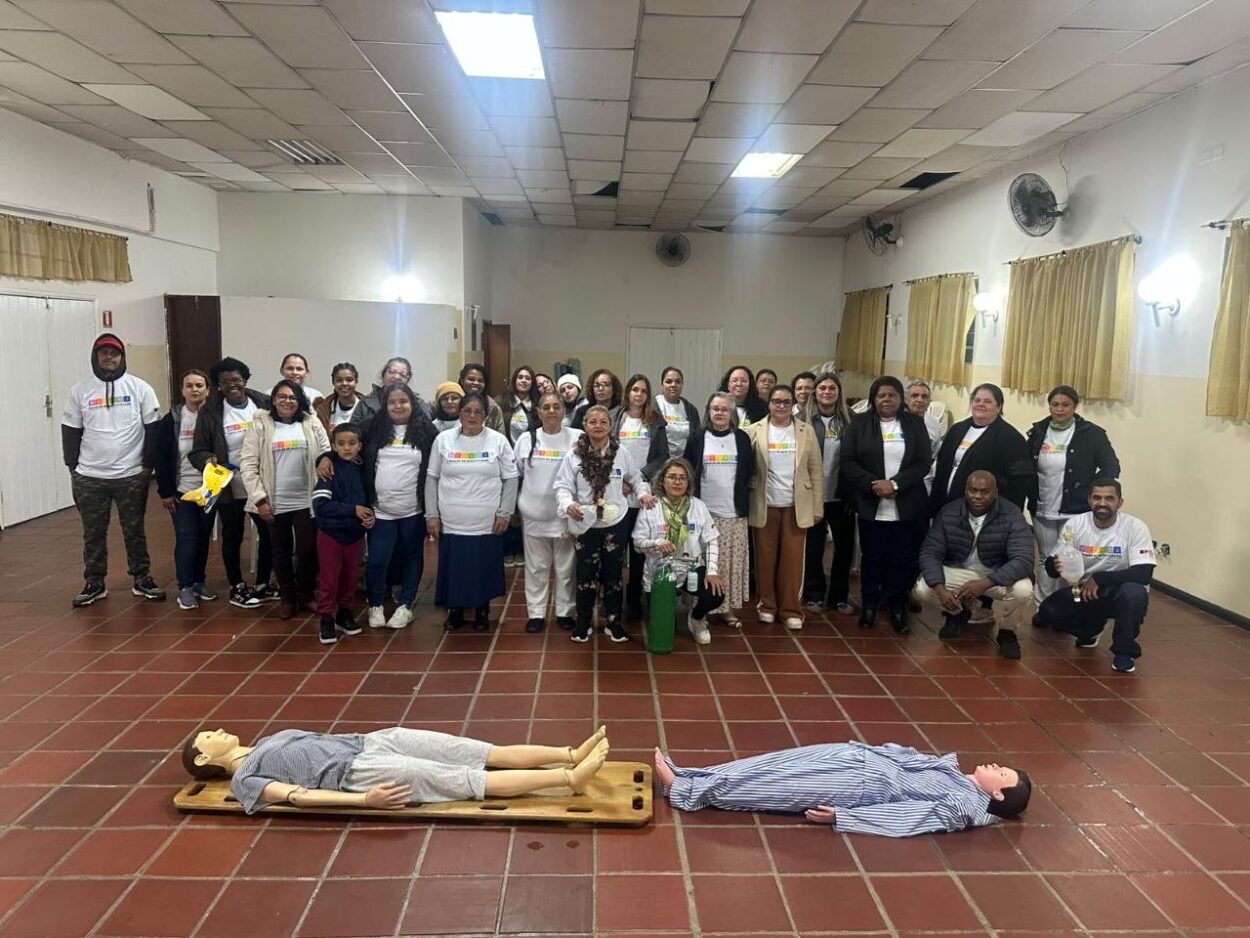 Fundo Social de Rio Grande da Serra oferece curso gratuito de cuidador de idosos com certificado